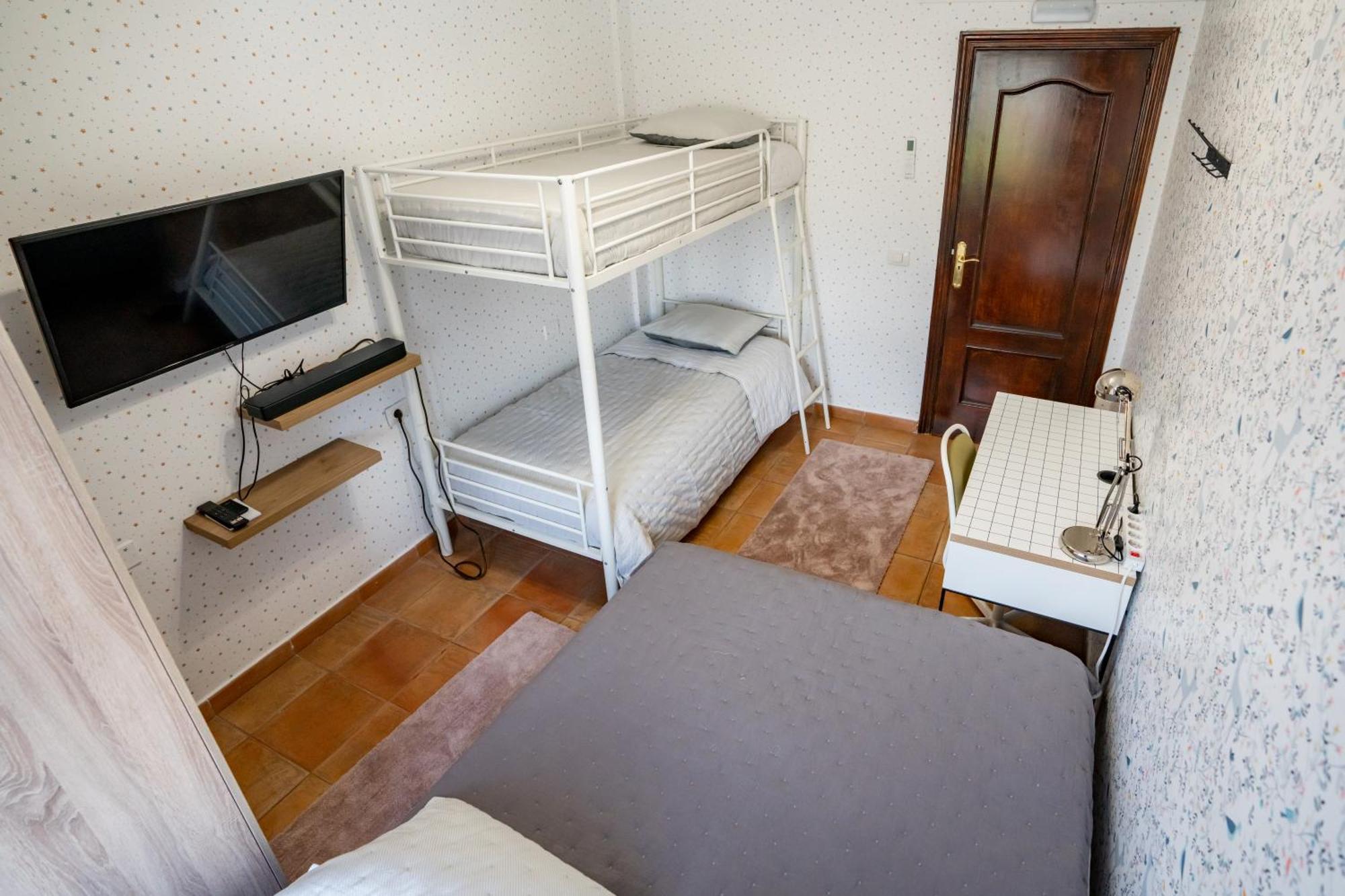 Casa Julio - Alcala Complete Coastal Retreat - Entire Apartment - 3 Min Walk From The Ocean - Shared Entrance With Host Ngoại thất bức ảnh