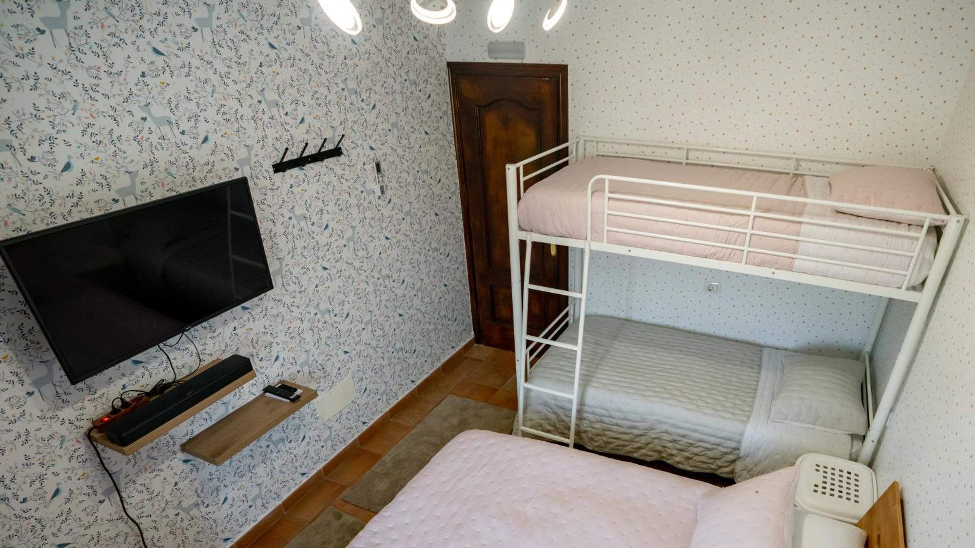 Casa Julio - Alcala Complete Coastal Retreat - Entire Apartment - 3 Min Walk From The Ocean - Shared Entrance With Host Ngoại thất bức ảnh