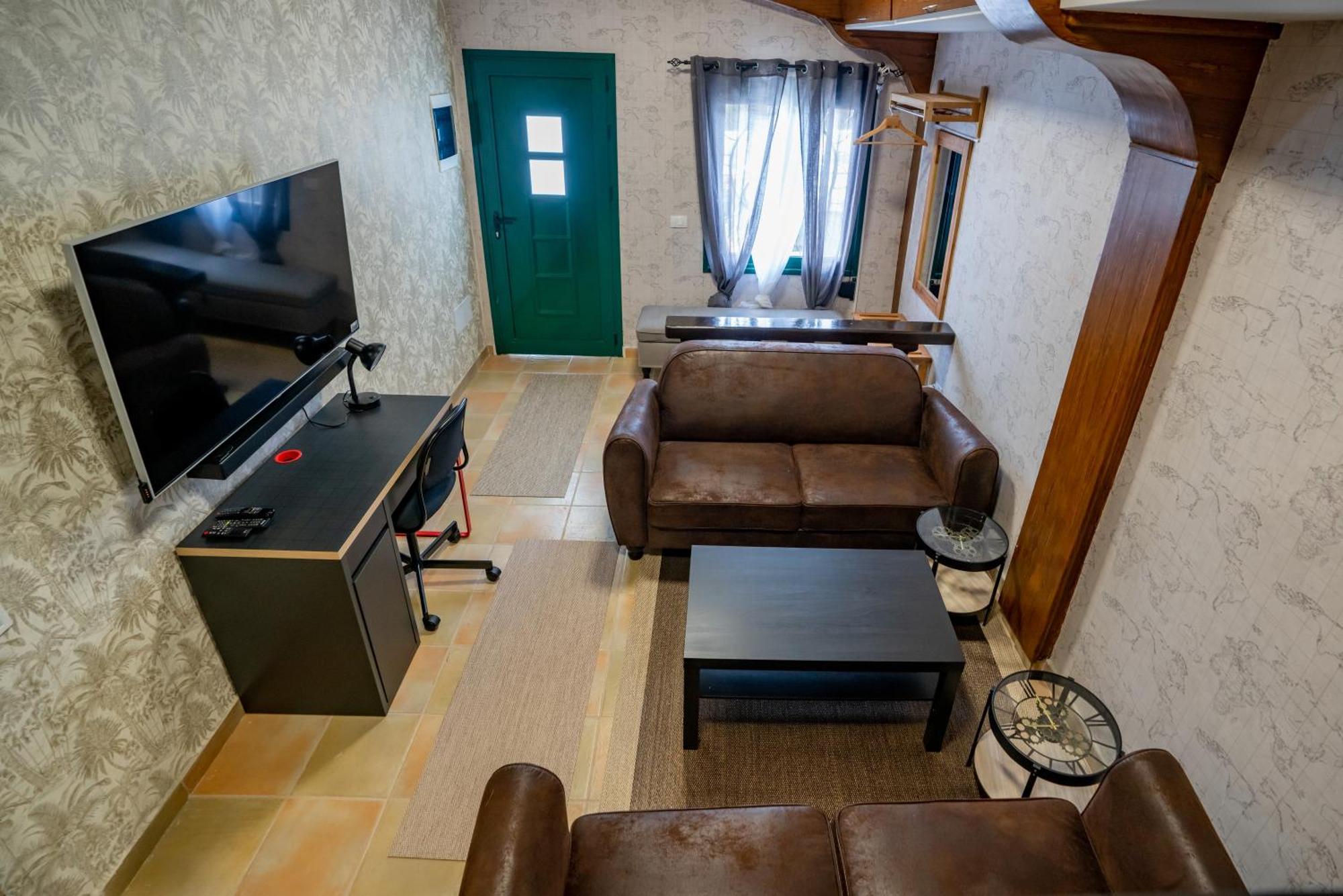 Casa Julio - Alcala Complete Coastal Retreat - Entire Apartment - 3 Min Walk From The Ocean - Shared Entrance With Host Ngoại thất bức ảnh